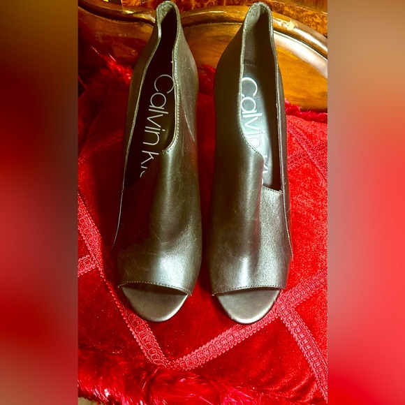 Calvin Klein Shoes - •SALE•Calvin Klein Nastassia Classic Black Leather Heel